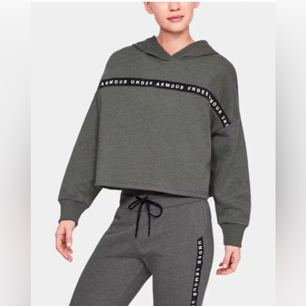 Under Armour Womens UA Taped Fleece Hoodie Black/White
Size XS
New with Tag